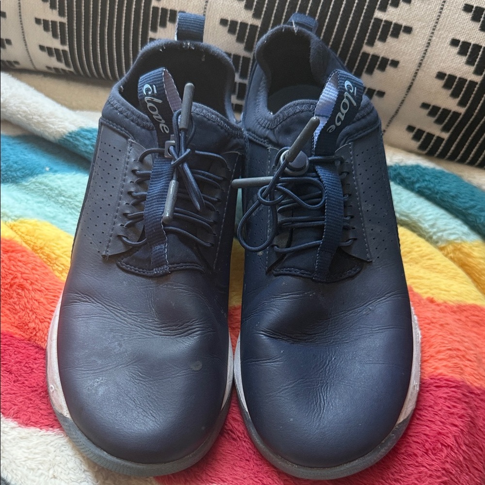 Go Clove Navy Blue Shoes Size 8.5